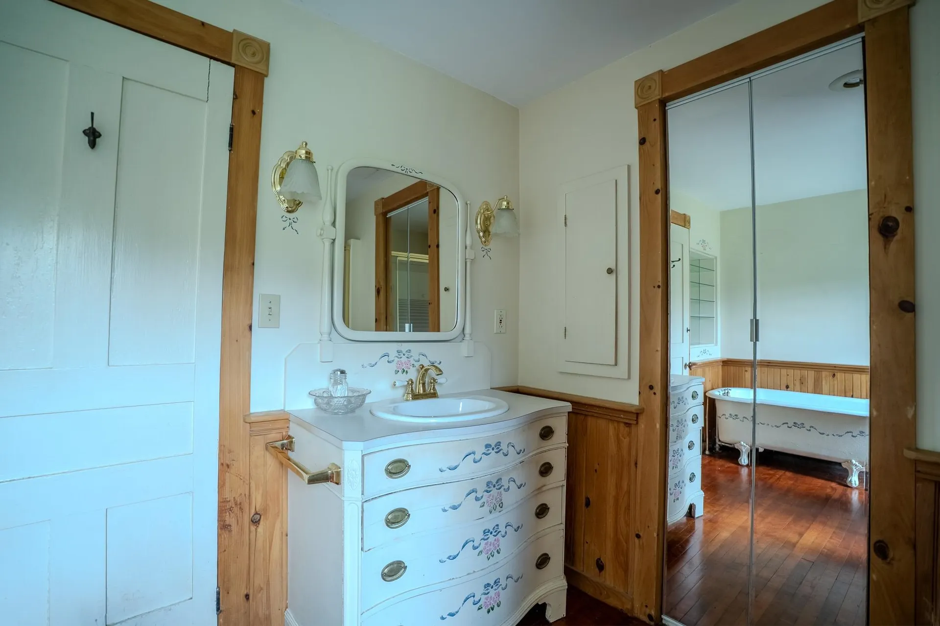 125 South Main Street Peacham VT 05862