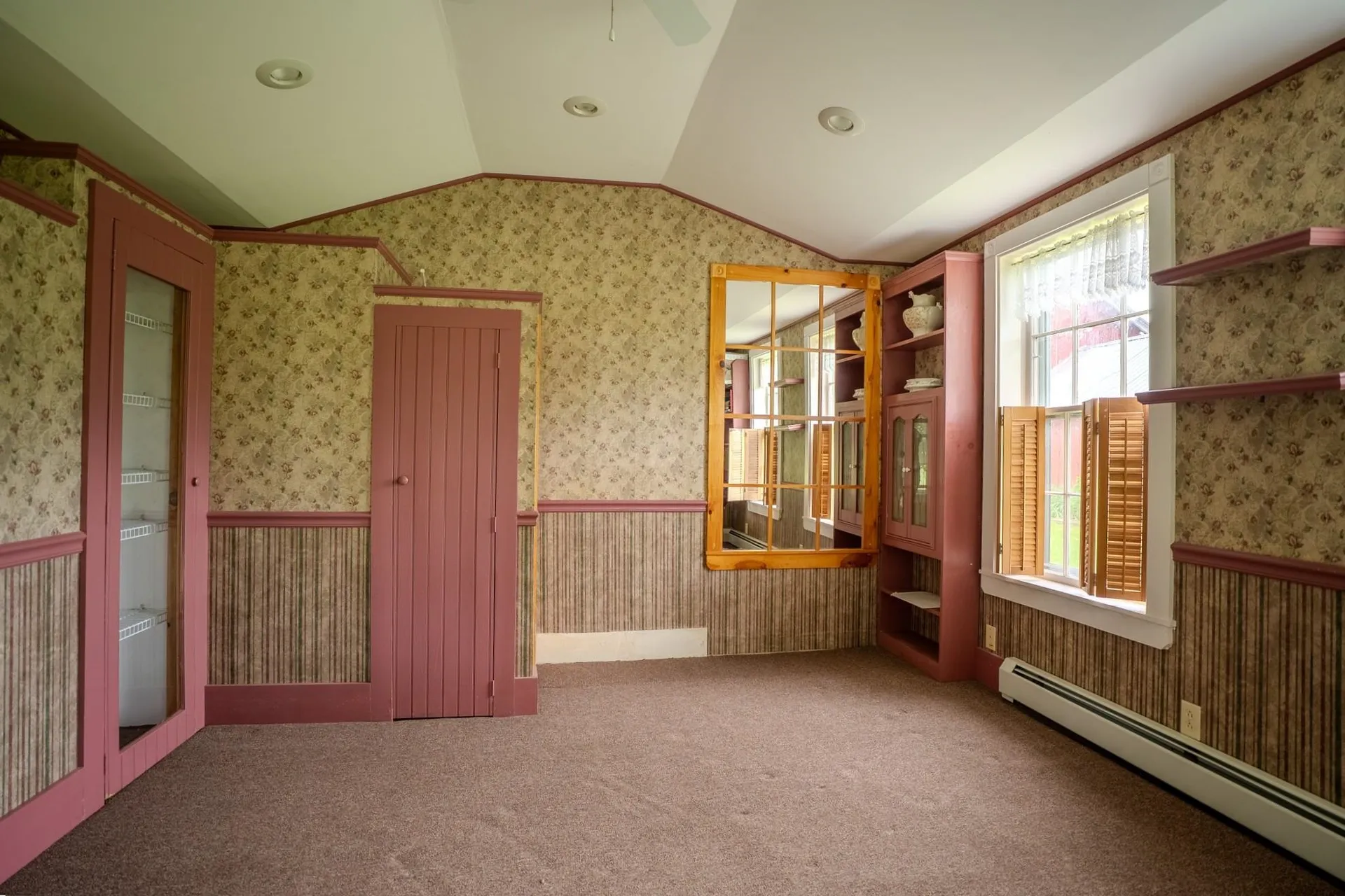 125 South Main Street Peacham VT 05862