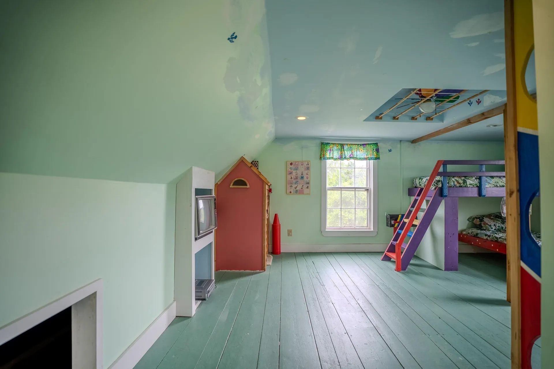 125 South Main Street Peacham VT 05862