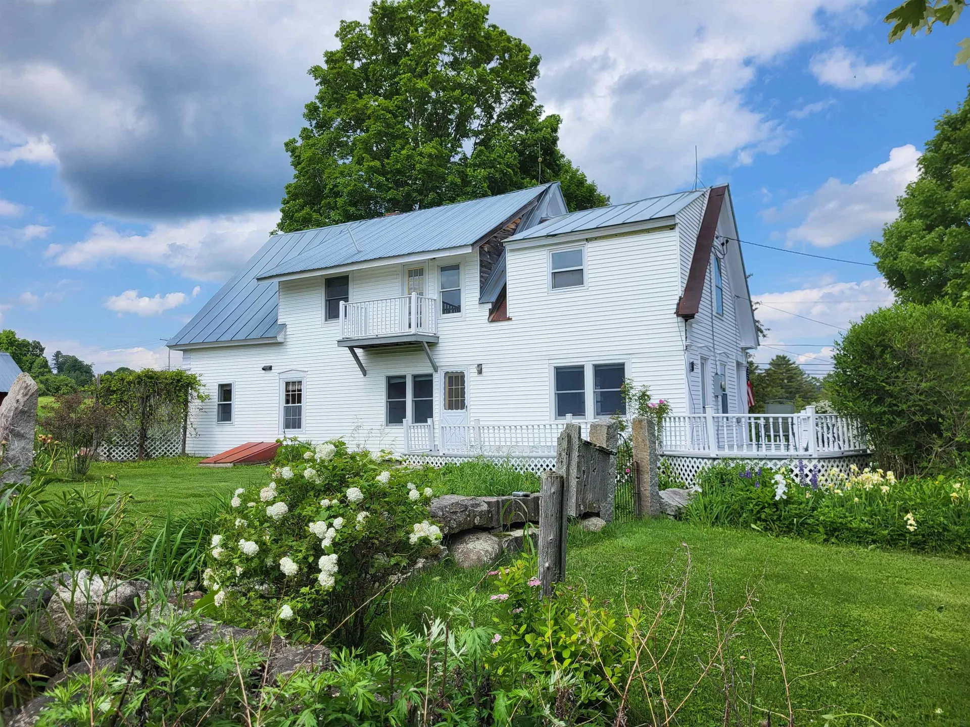 125 South Main Street Peacham VT 05862