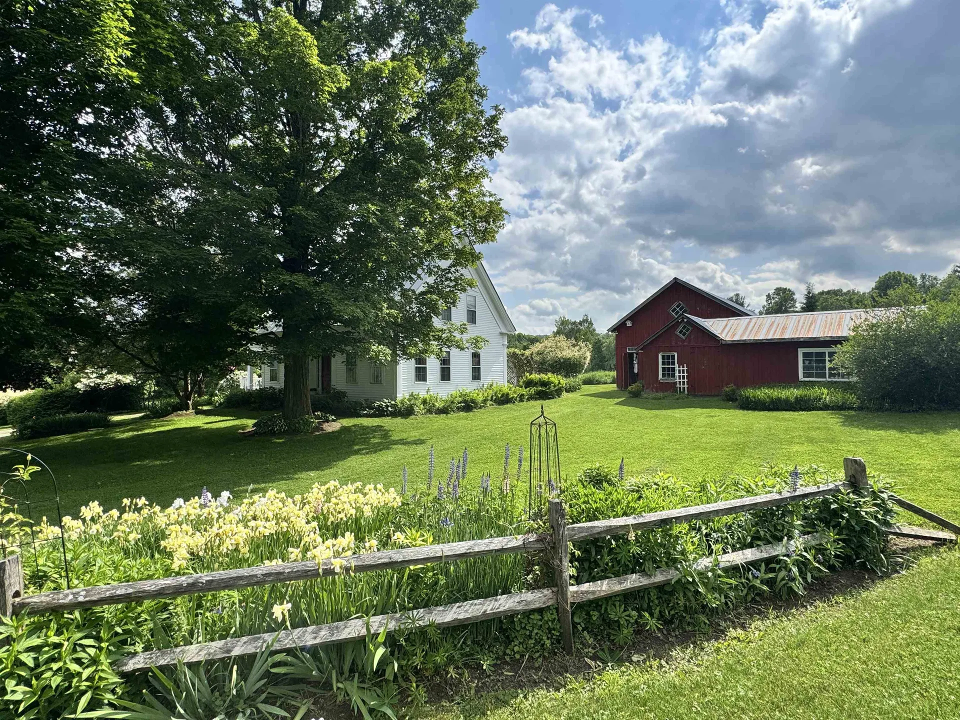 125 South Main Street Peacham VT 05862