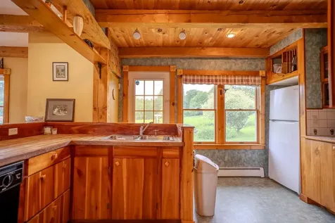 125 South Main Street Peacham VT 05862