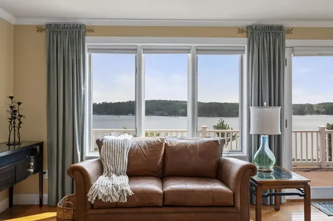49 Prides Point Way Laconia NH 03246