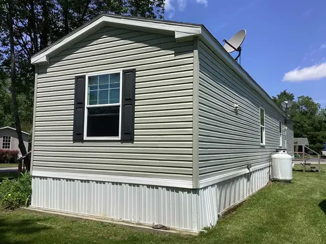 19 Woodland Park Troy NH 03465