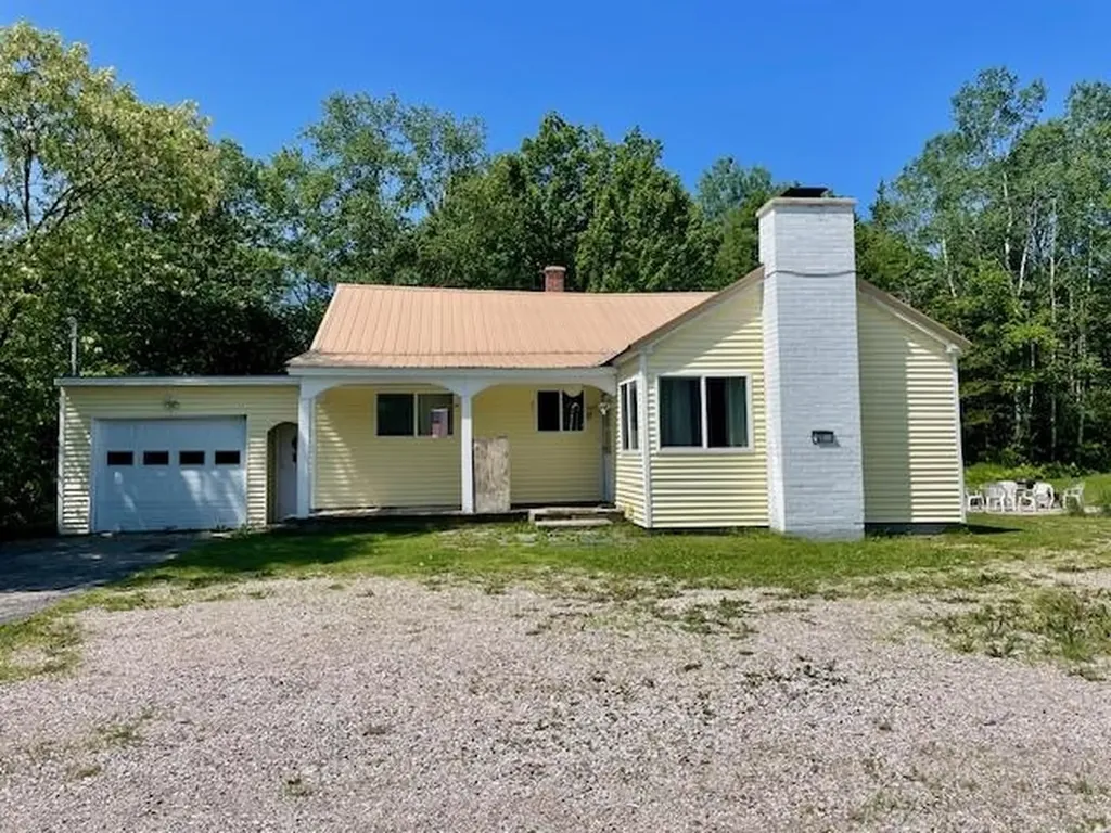 27 W Milan Road Berlin NH 03570