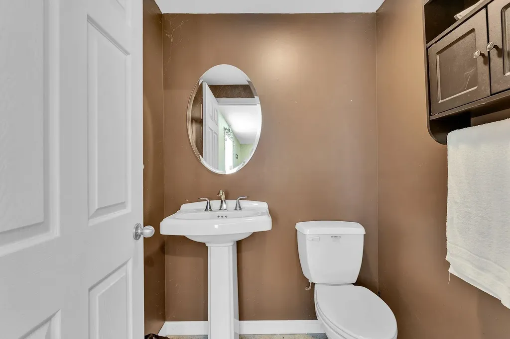 6 Brittany Lane St. Albans Town VT 05478