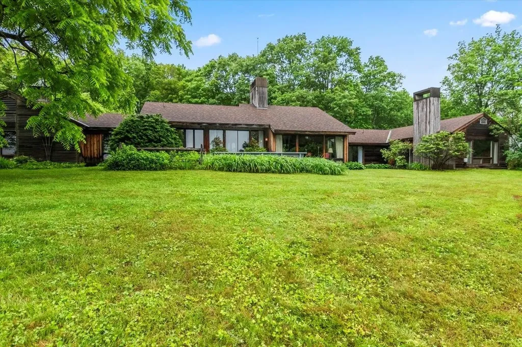 92 Coventry Lane Manchester VT 05255