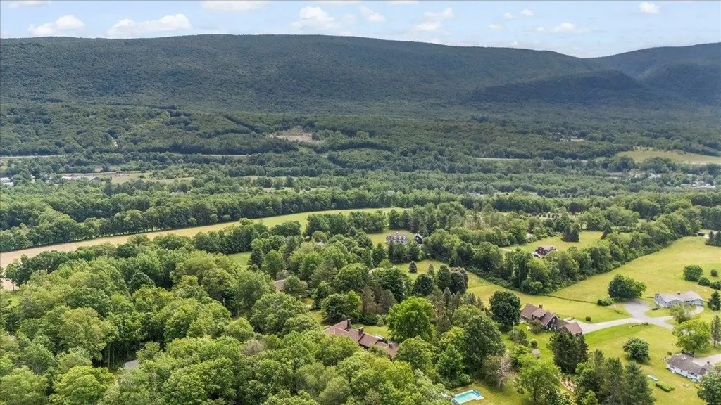 92 Coventry Lane Manchester VT 05255