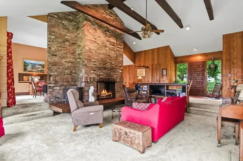 92 Coventry Lane Manchester VT 05255