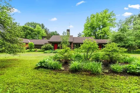 92 Coventry Lane Manchester VT 05255