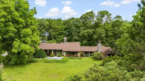 92 Coventry Lane Manchester VT 05255