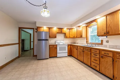48 Mary Ann Avenue Salem NH 03079
