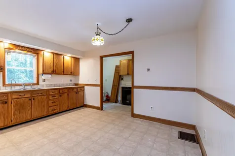 48 Mary Ann Avenue Salem NH 03079