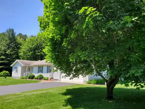 381 Cross Avenue St. Johnsbury VT 05819