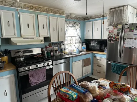 18 Avery Circle Winchester NH 03470