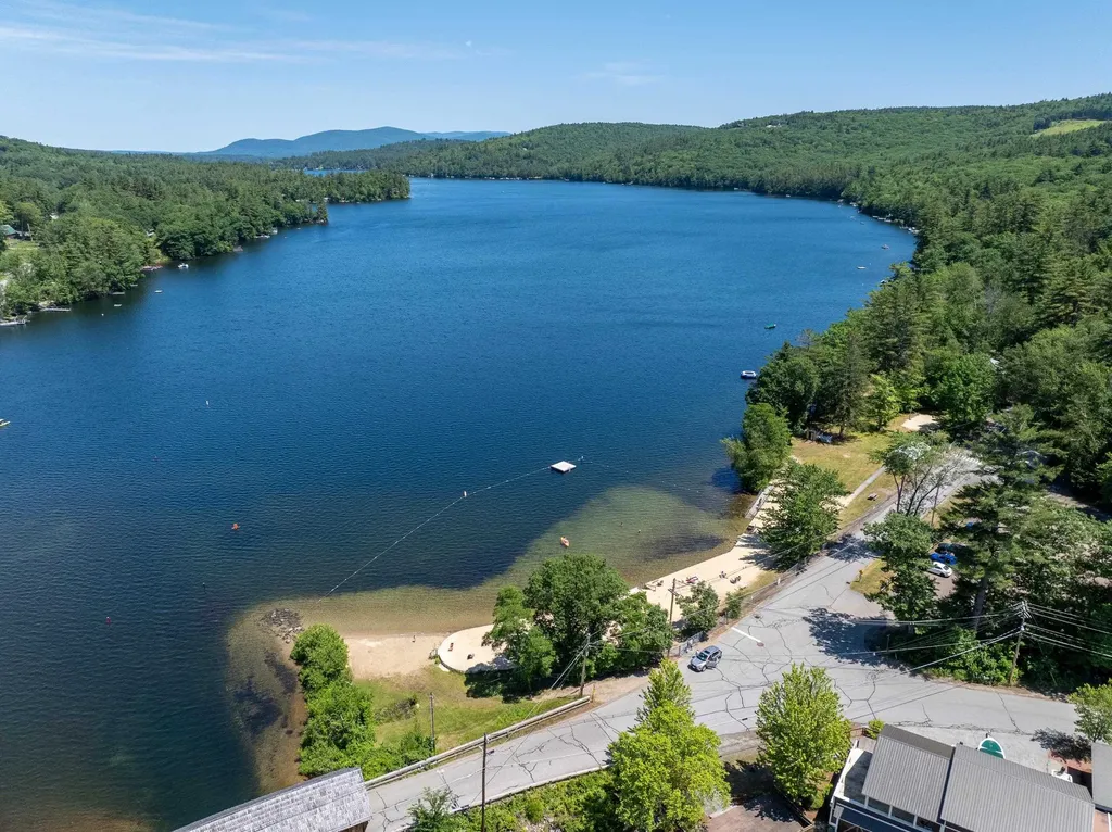 12 Peaked Hill Road Ashland NH 03217