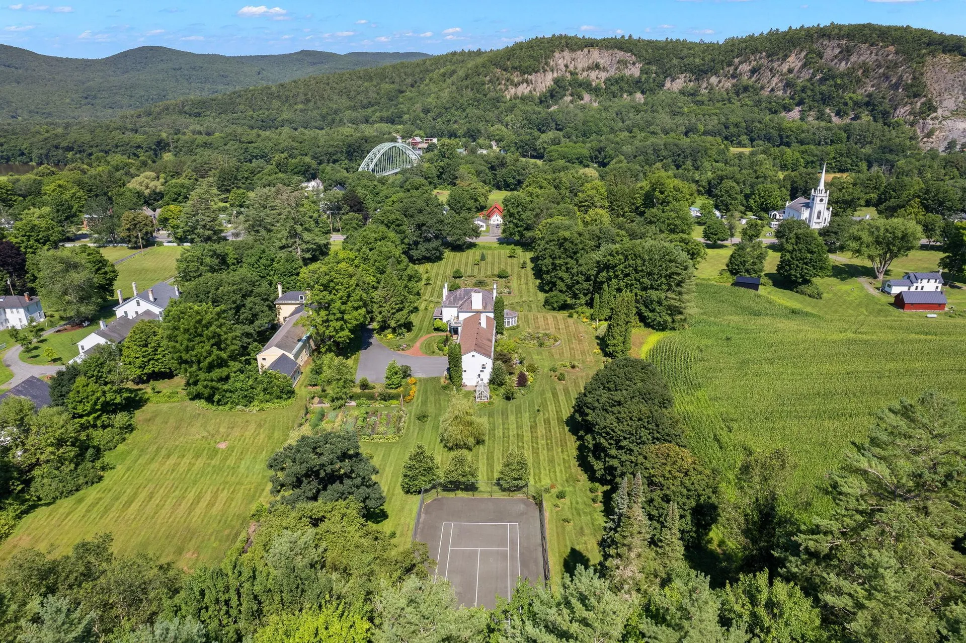 594 Nh Route 10 Orford NH 03777