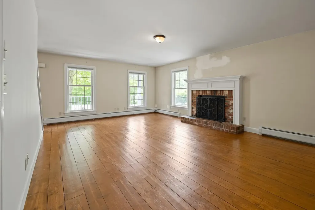 56 Mending Walls Road Manchester VT 05255