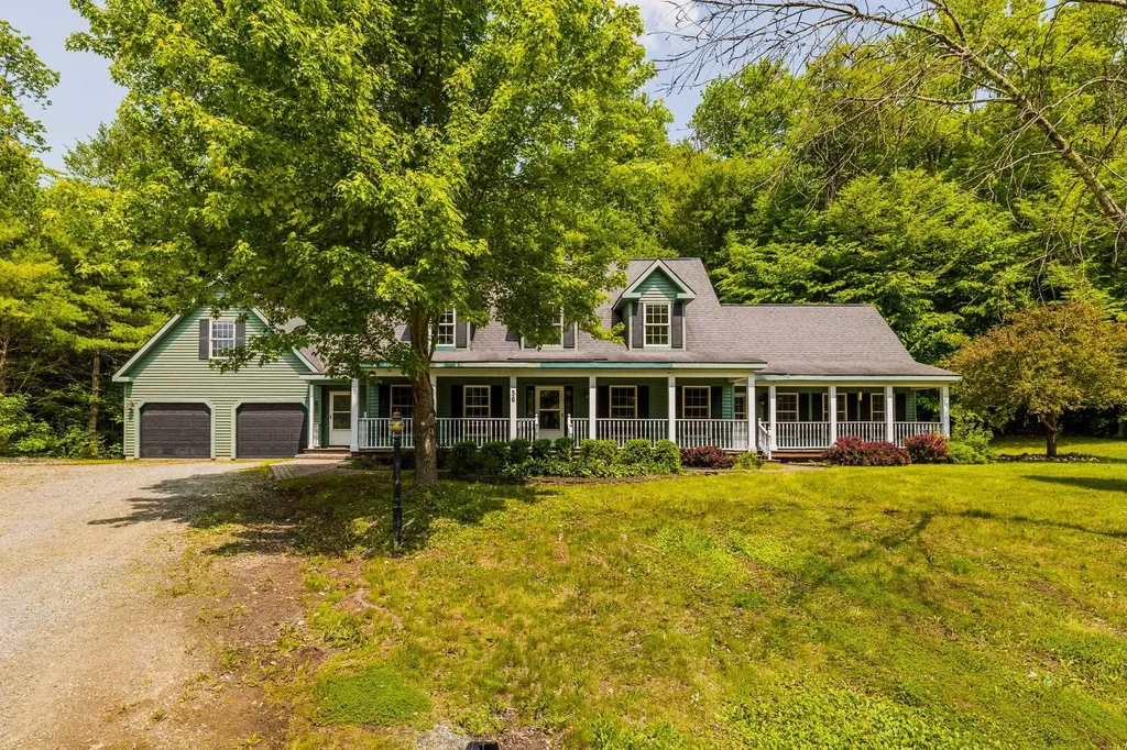 56 Mending Walls Road Manchester VT 05255