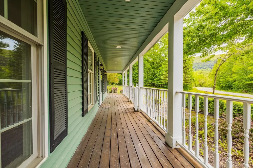 56 Mending Walls Road Manchester VT 05255