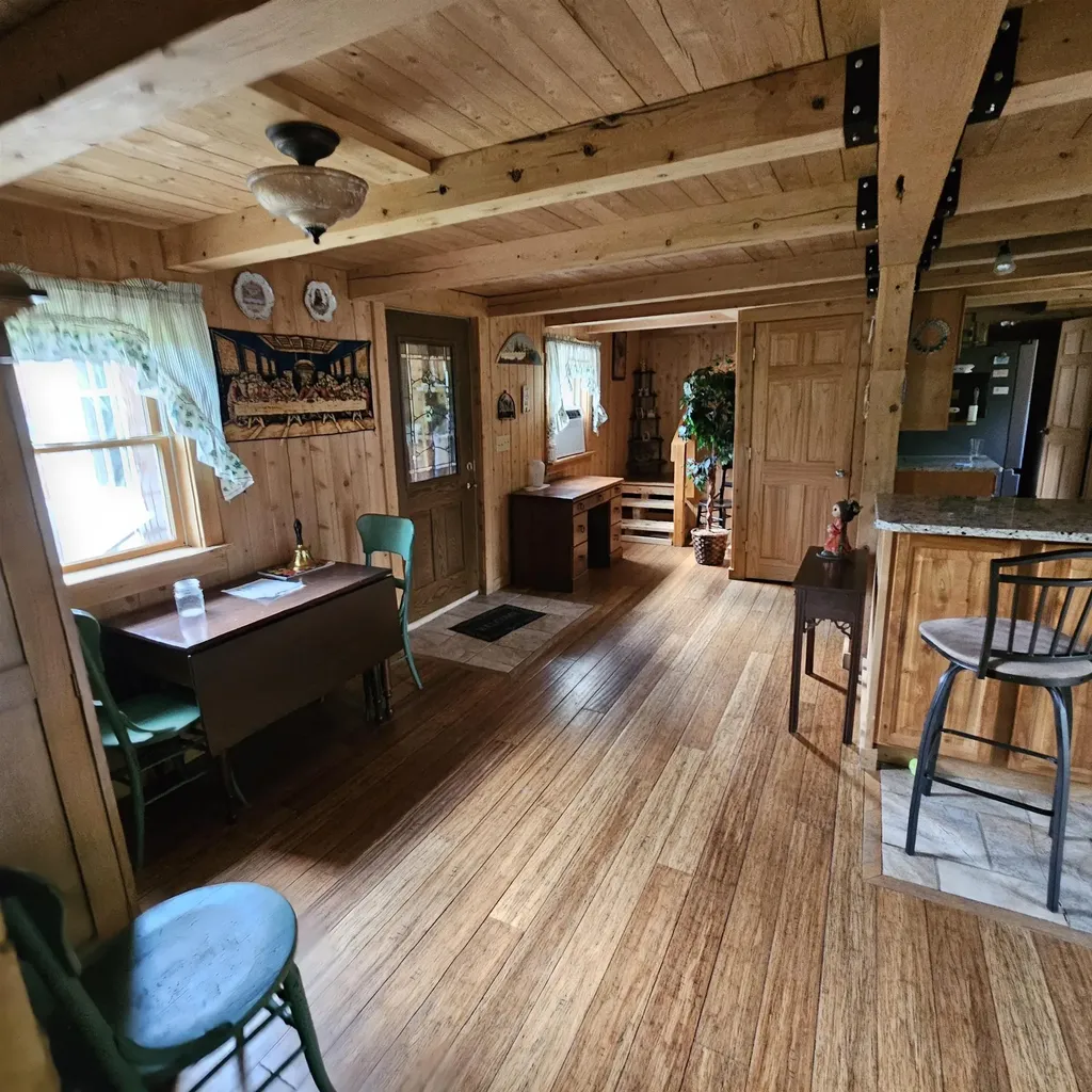 97 Crosier Lane Lyndon VT 05851