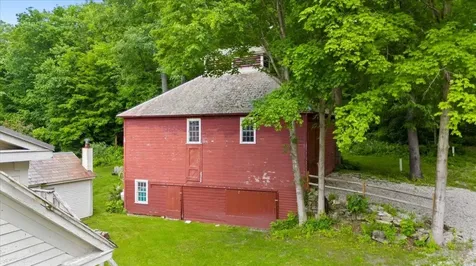 3888-3904 Vt Route 7a Arlington VT 05250