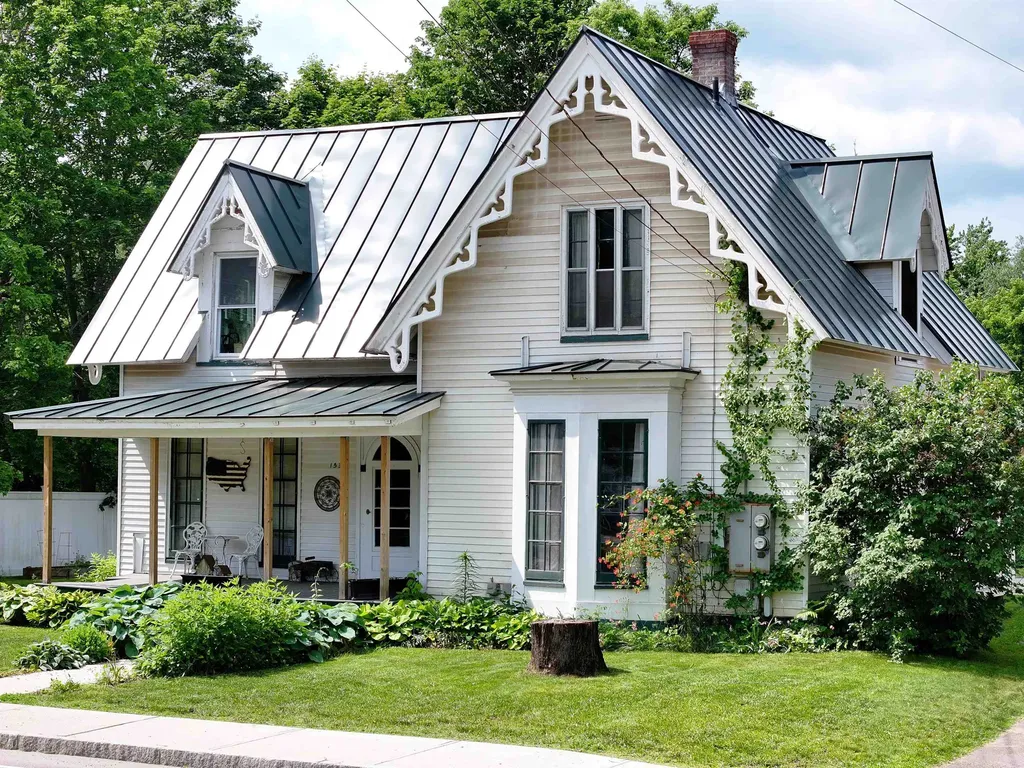 153 South Main Street Waterbury VT 05676