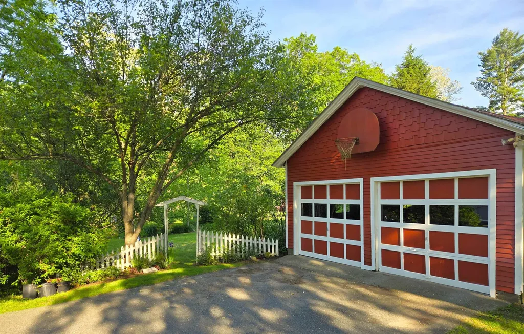 49 Tyler Street Brattleboro VT 05301