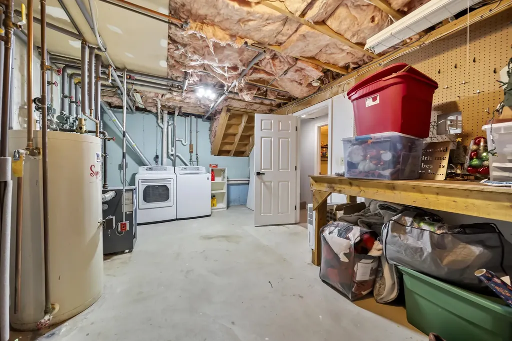 80 Overledge Drive Extension Derry NH 03038