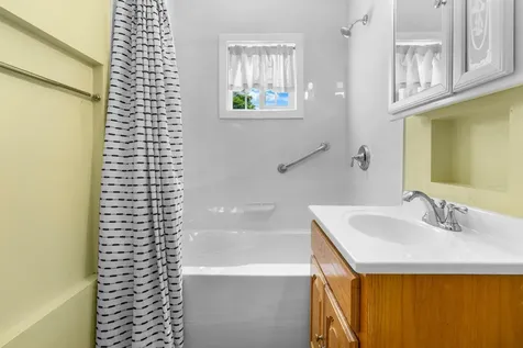 21 Vine Street Keene NH 03431