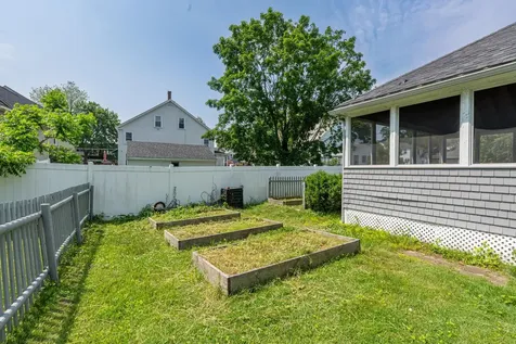 21 Vine Street Keene NH 03431