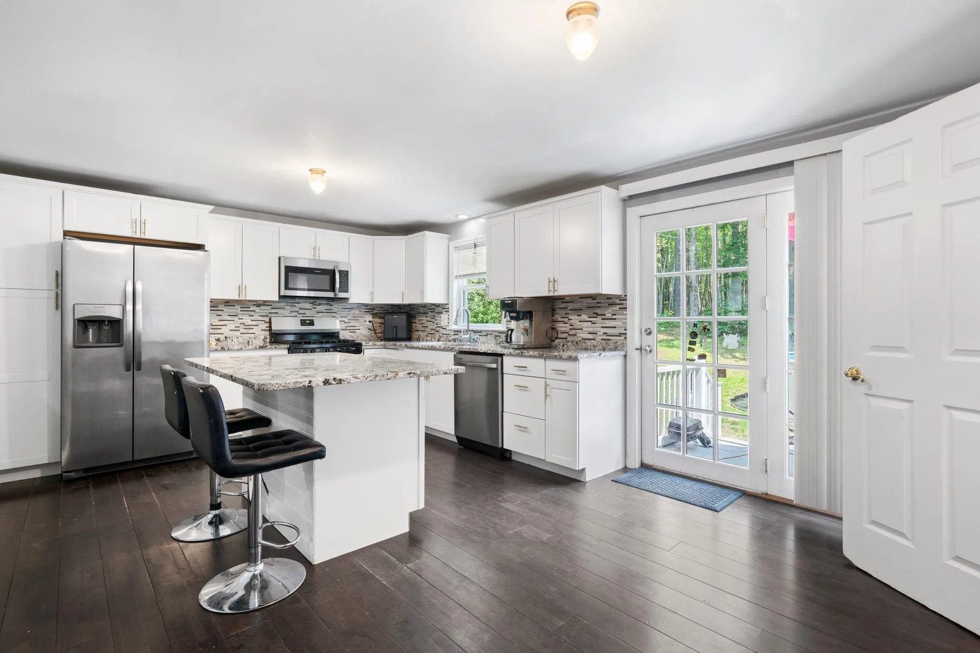 12 Lenny Lane Hudson NH 03051