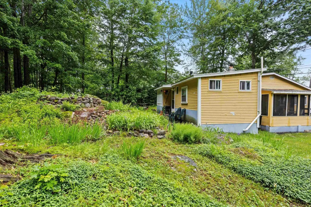 15 Milford Street Amherst NH 03031