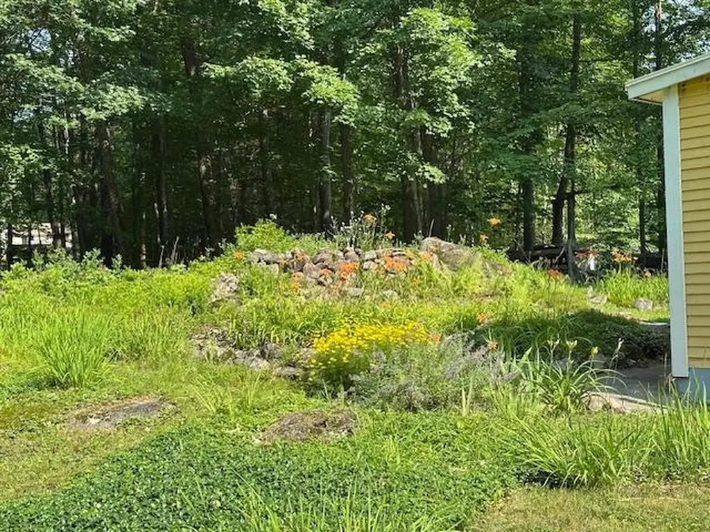 15 Milford Street Amherst NH 03031