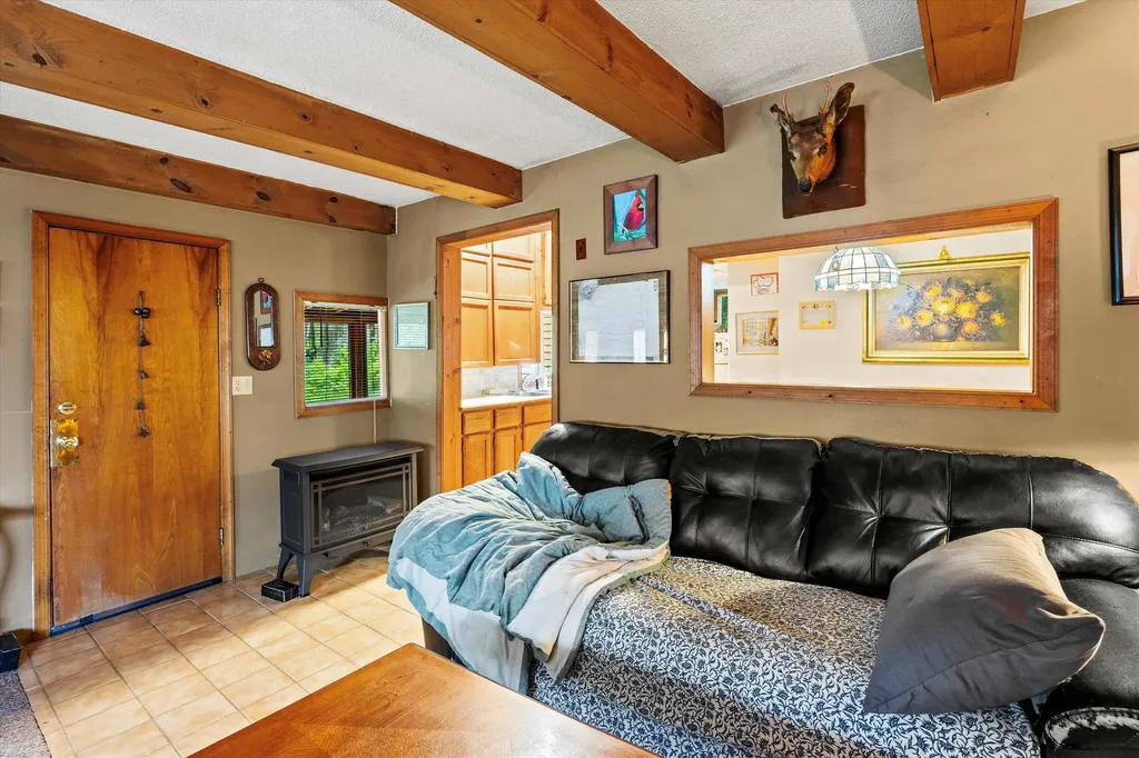 15 Milford Street Amherst NH 03031