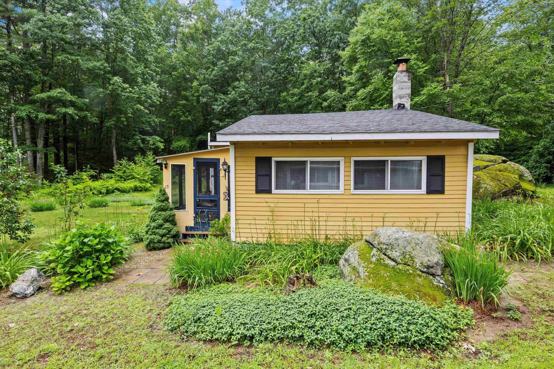 15 Milford Street Amherst NH 03031