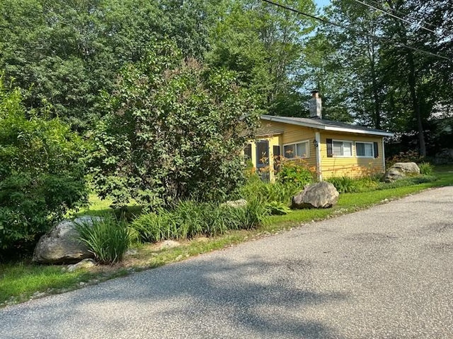 15 Milford Street Amherst NH 03031