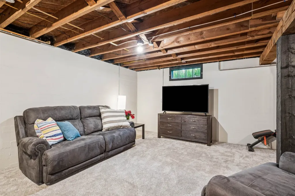 1613 West Woodstock Road Woodstock VT 05091