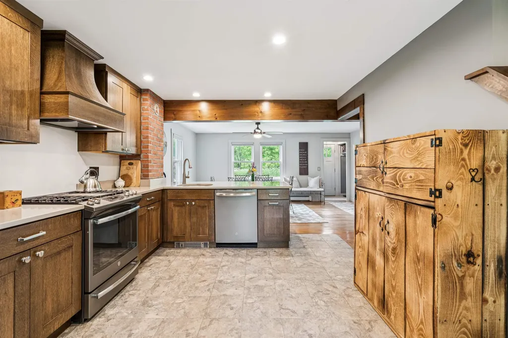 1613 West Woodstock Road Woodstock VT 05091