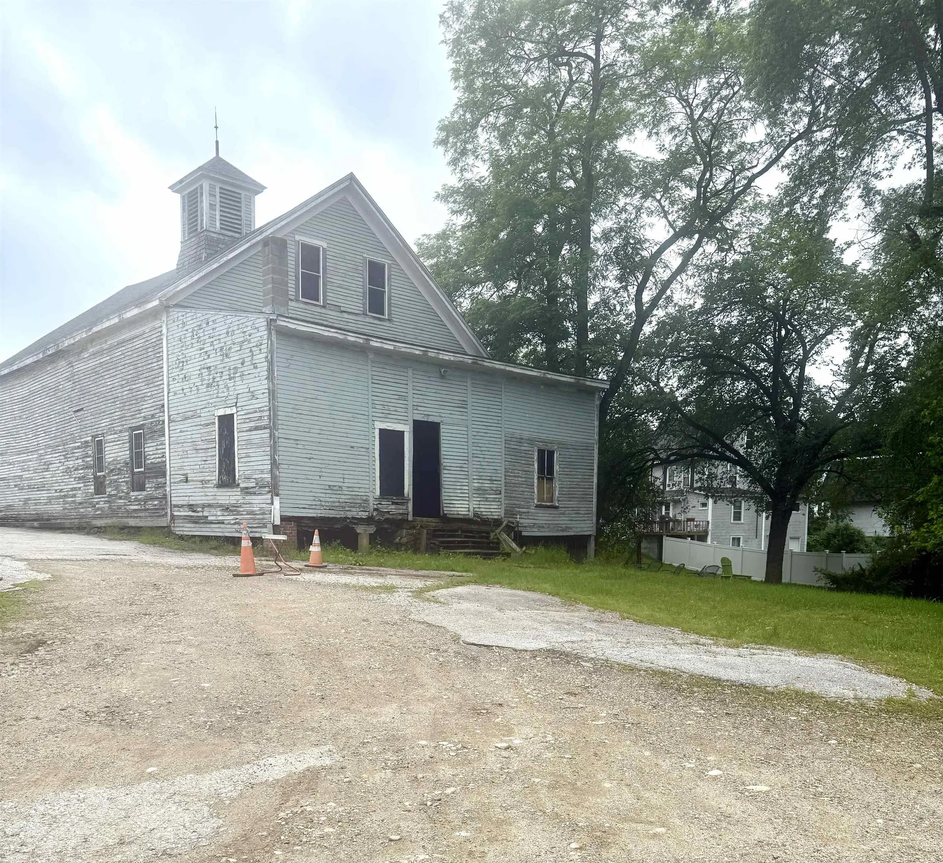 28B Main Street Raymond NH 03077