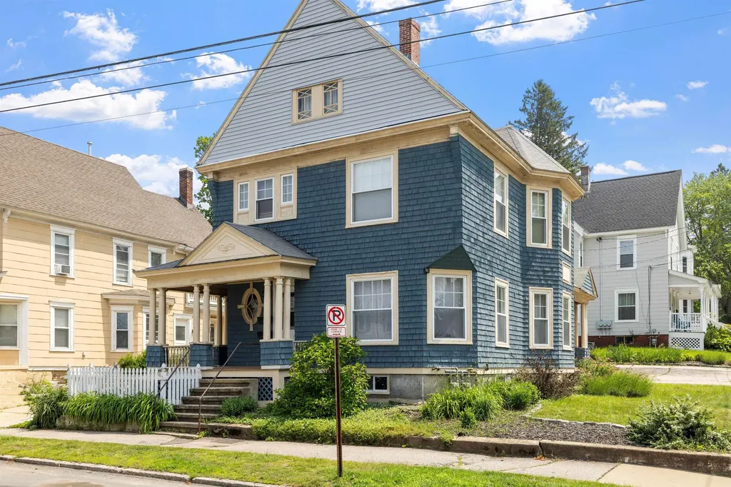 679 Maple Street Manchester NH 03104
