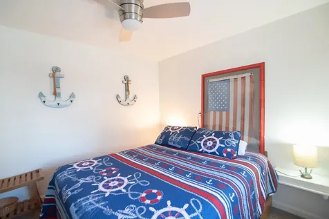 558 Hudson Street Seabrook NH 03874