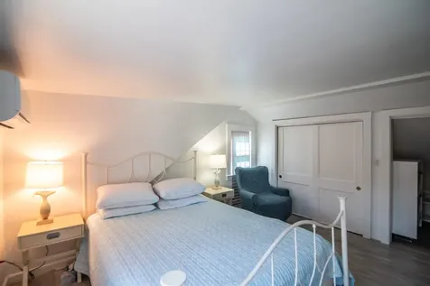 558 Hudson Street Seabrook NH 03874