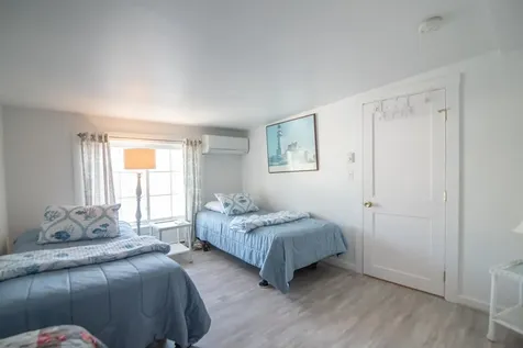 558 Hudson Street Seabrook NH 03874