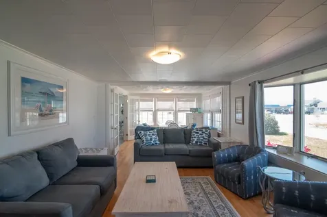 558 Hudson Street Seabrook NH 03874