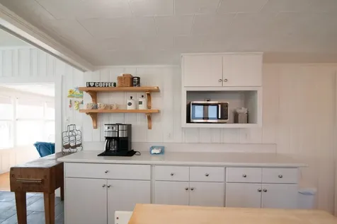 558 Hudson Street Seabrook NH 03874