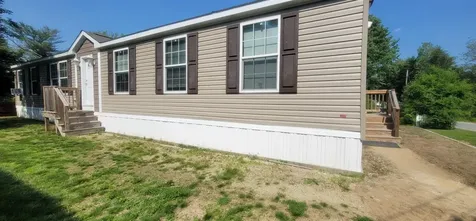5 Mildred Avenue Raymond NH 03077
