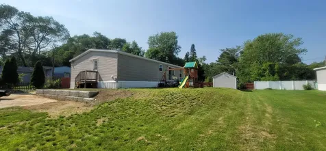 5 Mildred Avenue Raymond NH 03077