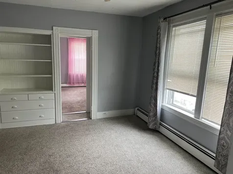 42 West Broadway Derry NH 03038