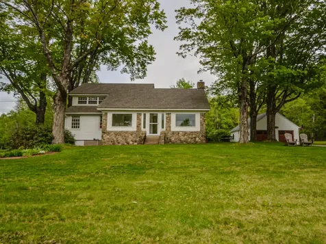 75 Blaisdell Hill Road Sutton NH 03273